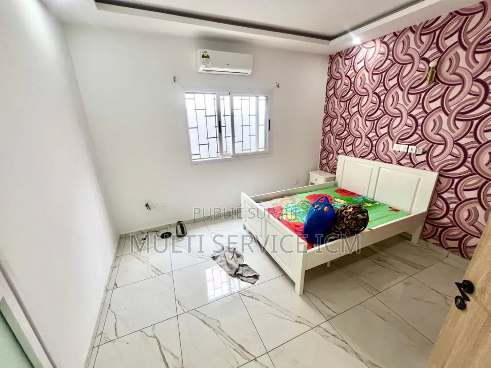 Meublé 5chbre Duplex dans Ismaël Coulibaly, Cocody à Vendre