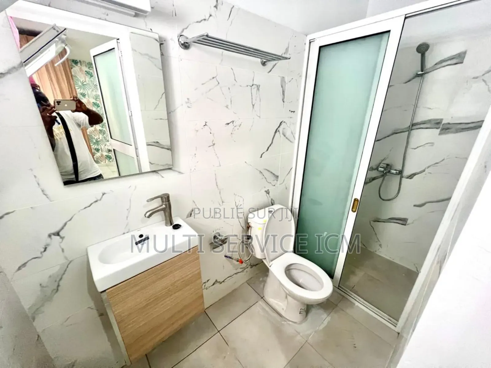 Meublé 5chbre Duplex dans Ismaël Coulibaly, Cocody à Vendre