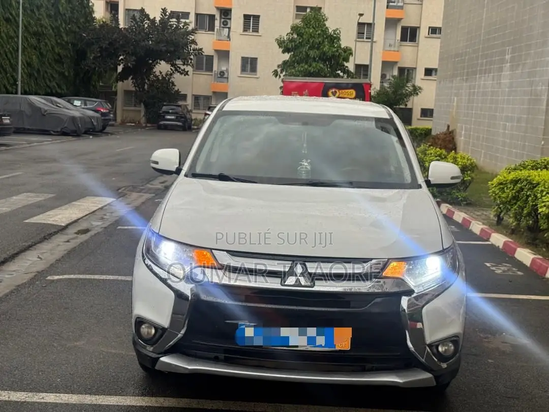 Mitsubishi Outlander 2017 Blanc