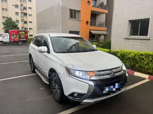 Mitsubishi Outlander 2017 Blanc