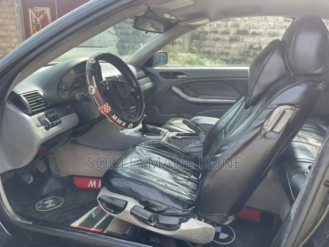 BMW 318i 2002 Noir