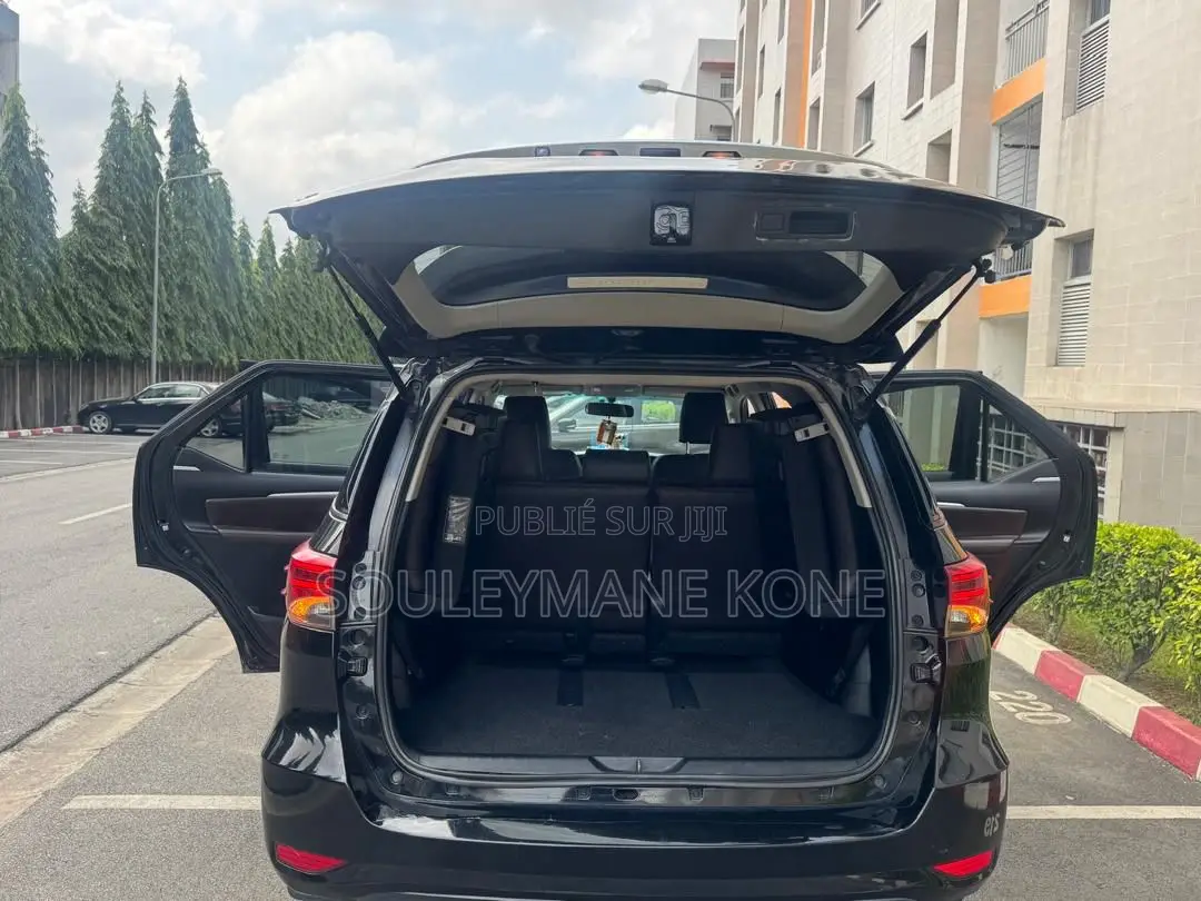 Toyota Fortuner 2018 Noir