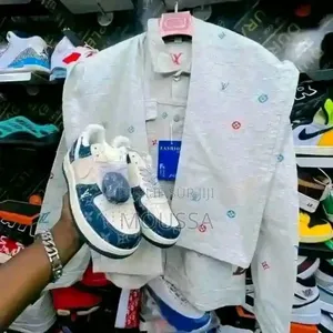 Vêtements Chaussures