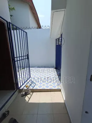 3chbre Duplex dans Francis Gweh, Cocody à Vendre