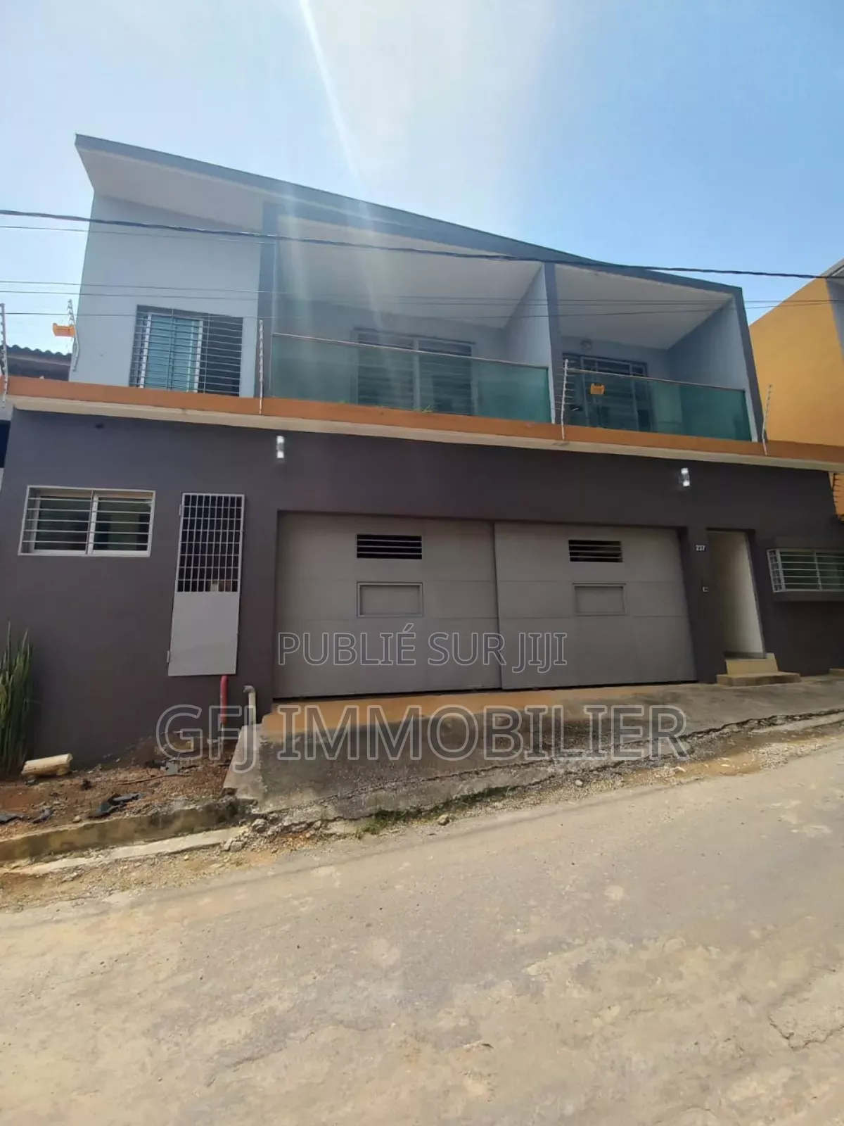 5chbre Duplex dans Francis Gweh, Cocody à Vendre