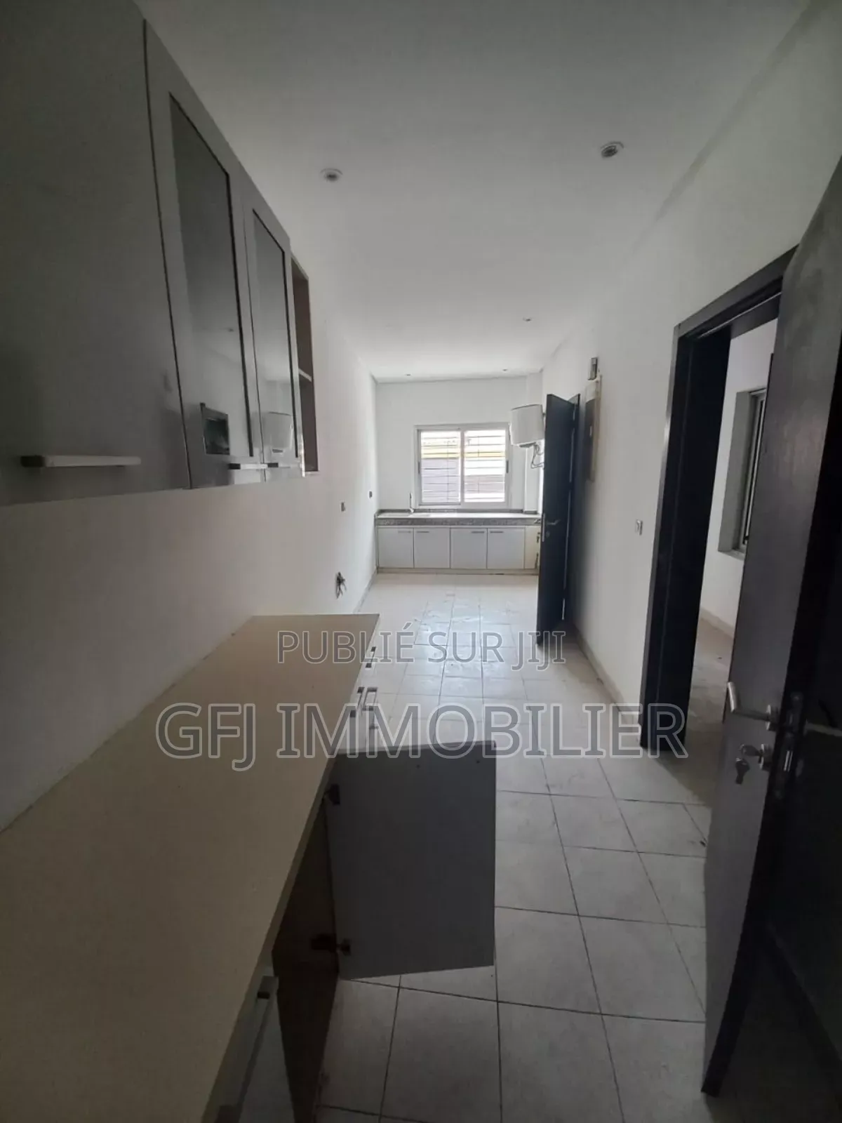 5chbre Duplex dans Francis Gweh, Cocody à Vendre