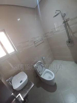 5chbre Duplex dans Francis Gweh, Cocody à Vendre