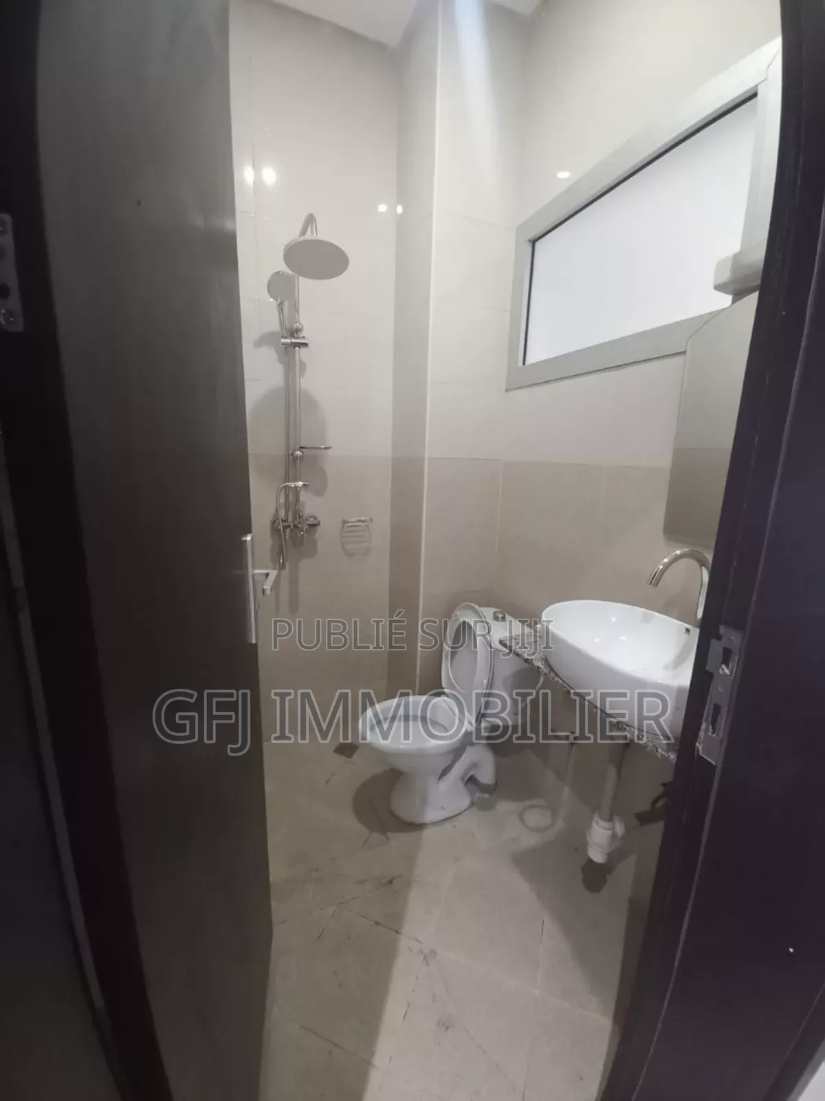 5chbre Duplex dans Francis Gweh, Cocody à Vendre