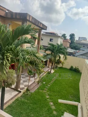 6chbre Duplex dans Francis Gweh, Cocody à Vendre