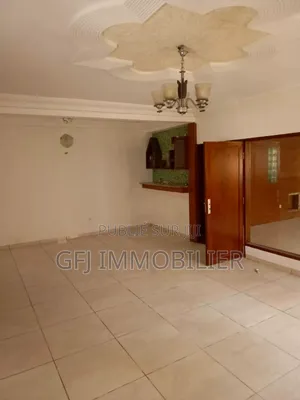 6chbre Duplex dans Francis Gweh, Cocody à Vendre