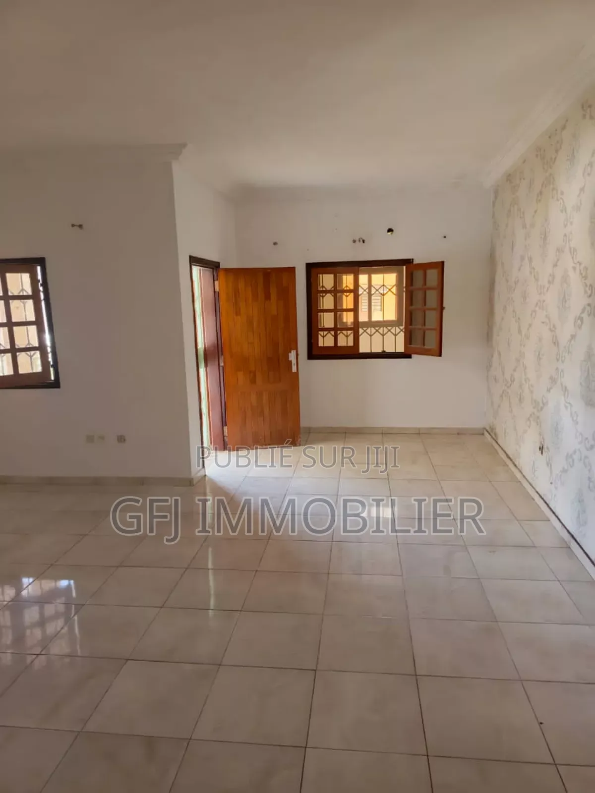 6chbre Duplex dans Francis Gweh, Cocody à Vendre