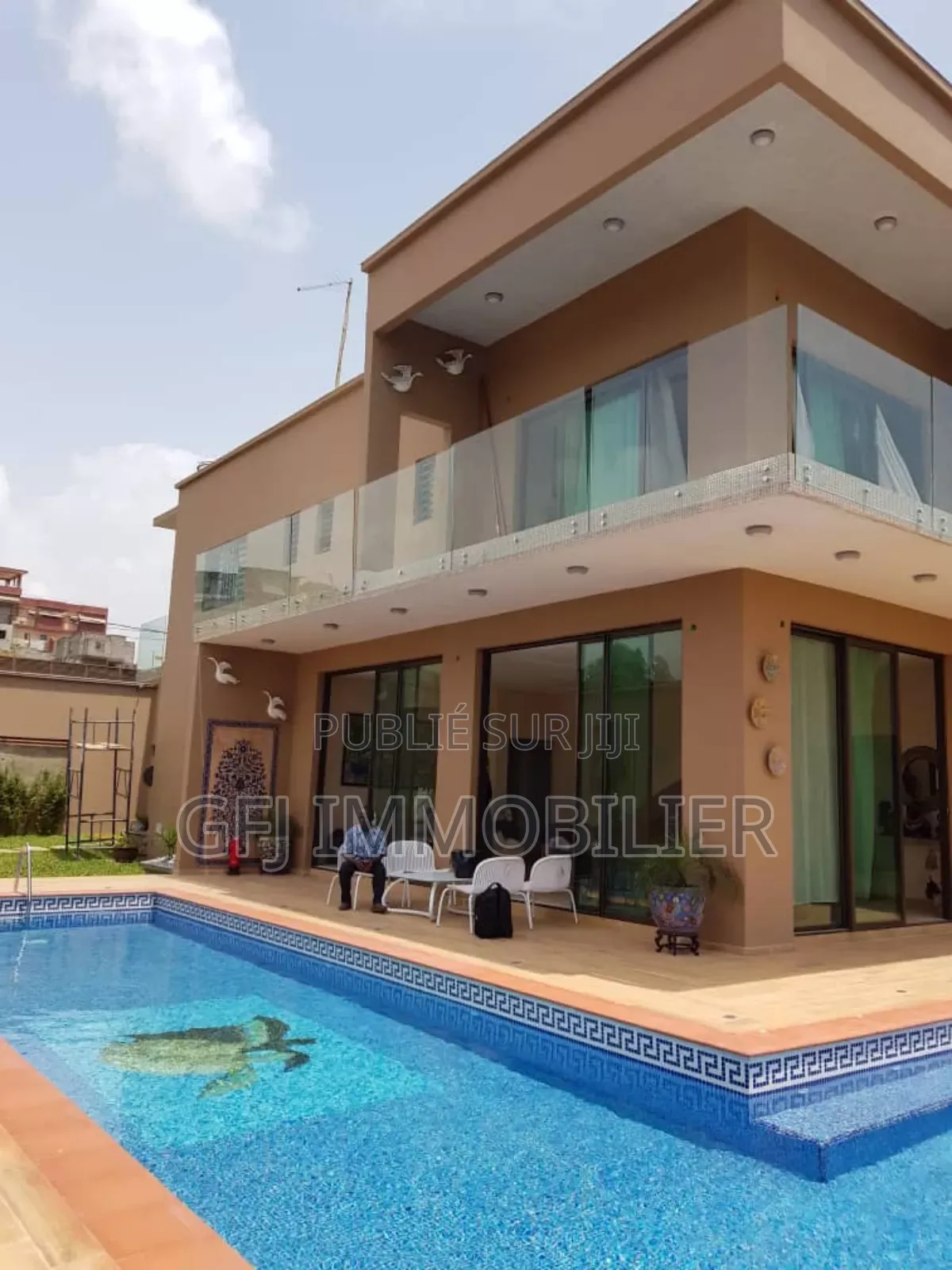 8chbre Duplex dans Francis Gweh, Cocody à Vendre