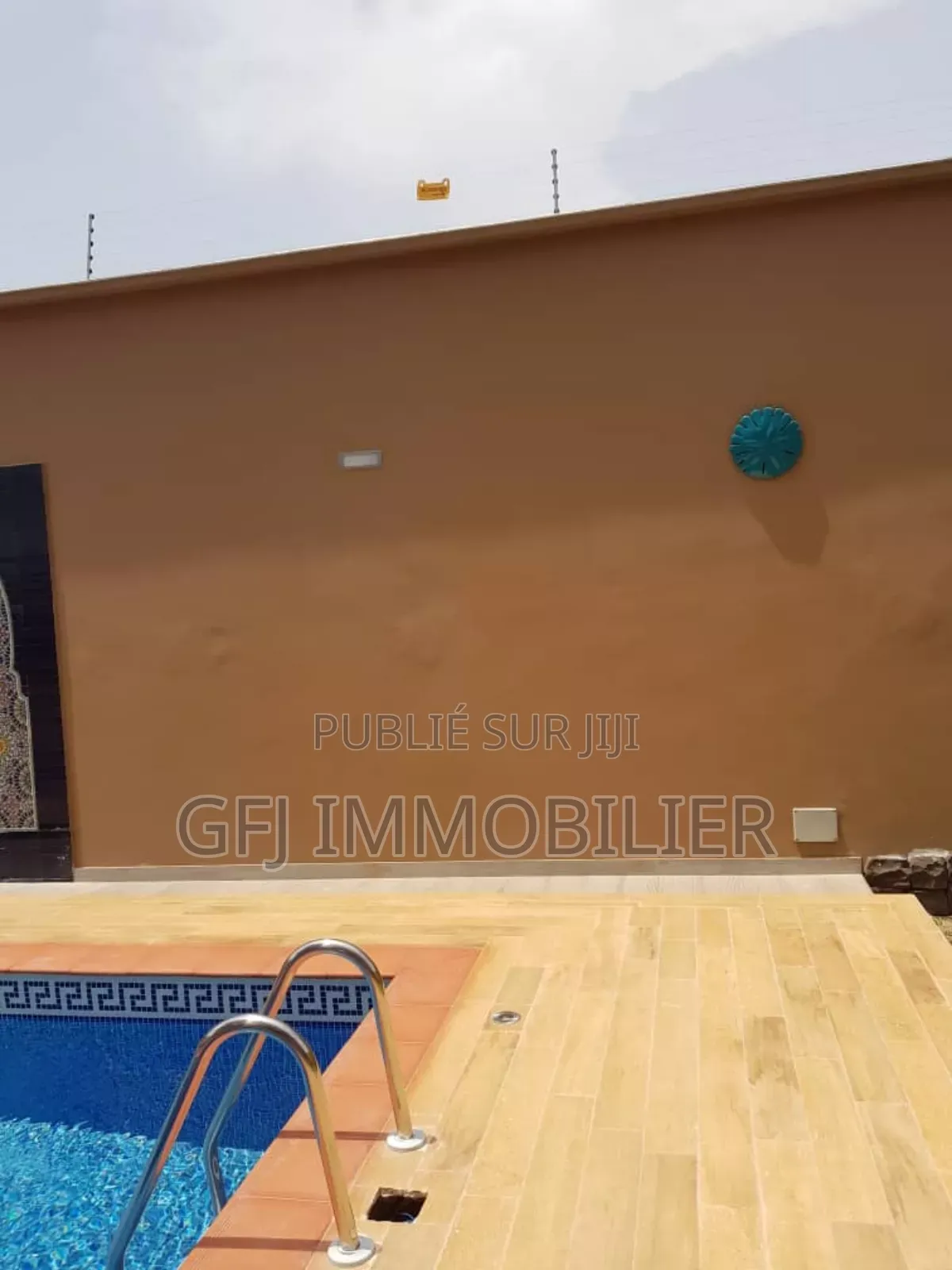 8chbre Duplex dans Francis Gweh, Cocody à Vendre