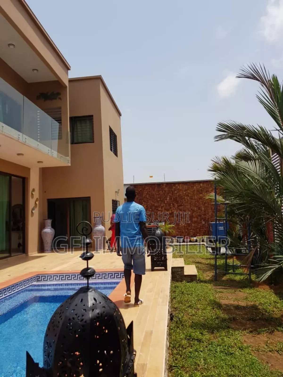 8chbre Duplex dans Francis Gweh, Cocody à Vendre