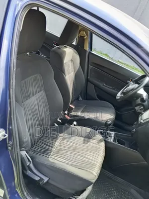 Suzuki Dzire 2024 Bleu