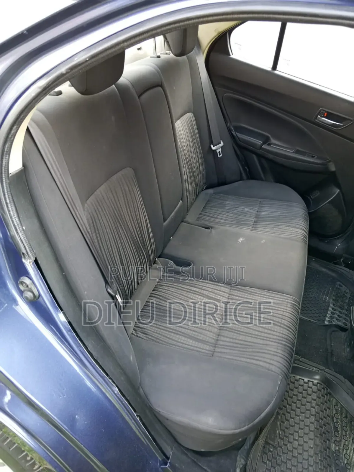 Suzuki Dzire 2024 Bleu