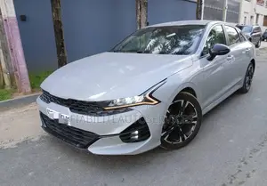 Kia K5 GT 2023 Gris
