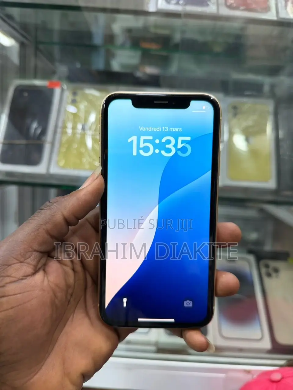 Nouveau Apple iPhone XR 64 GB Jaune