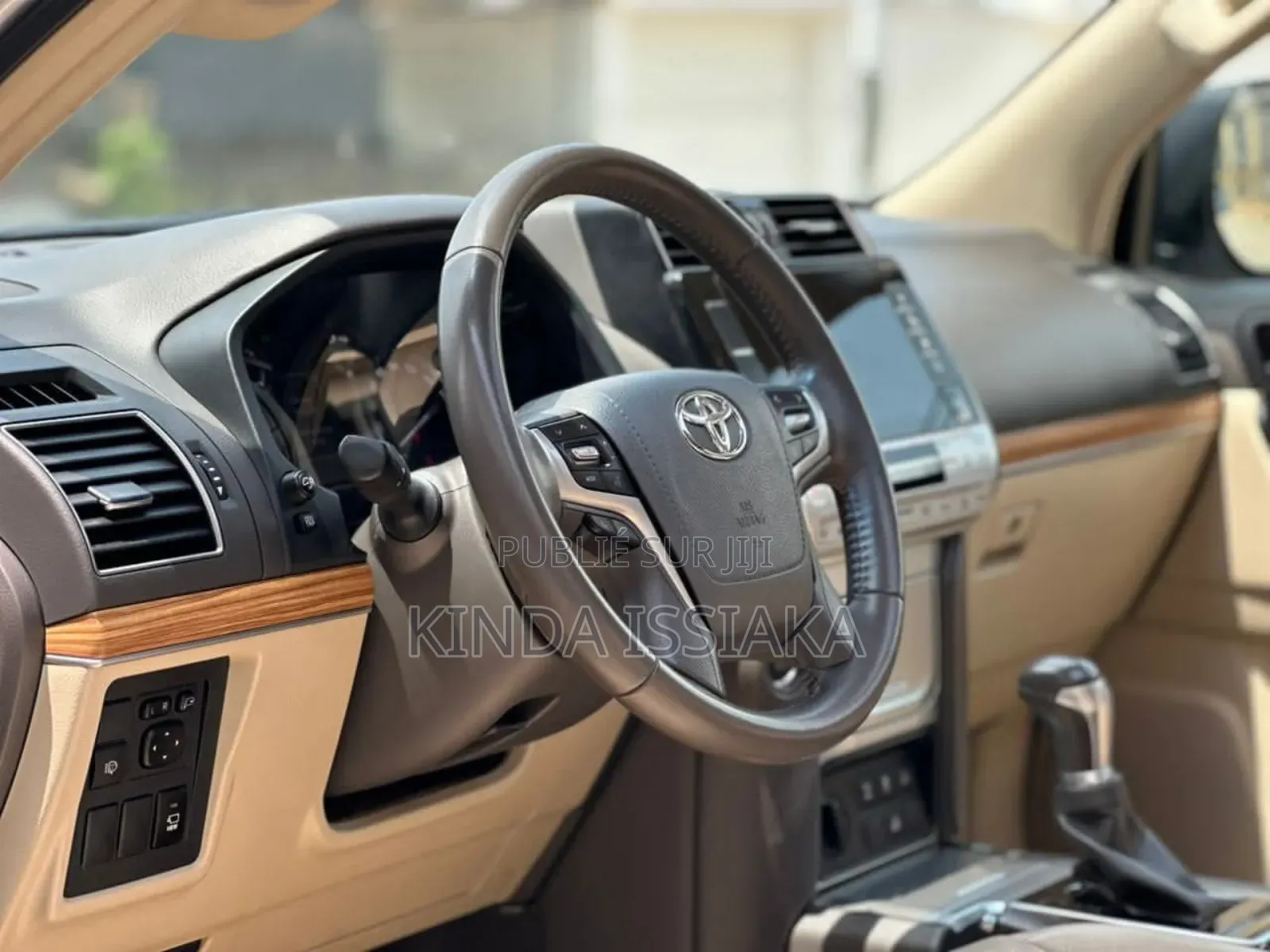 Toyota Land Cruiser Prado 2025 Gris