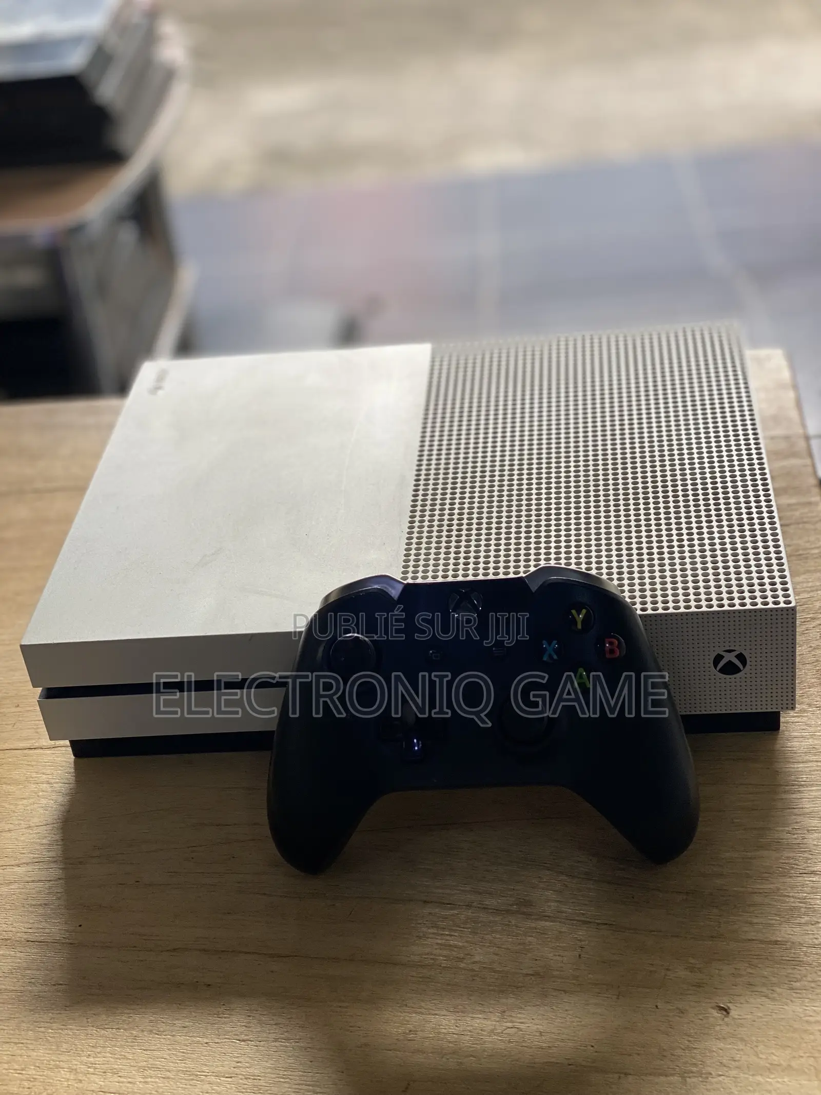 Xbox One S
