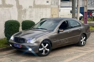 Mercedes-Benz C200 2004 Gris