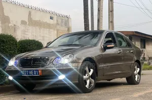 Mercedes-Benz C200 2004 Gris