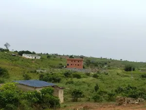 02 Terrains De 400m2 en Vente (2.500.000f/Lot)