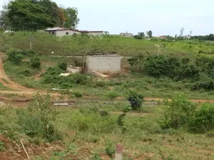 02 Terrains De 400m2 en Vente (2.500.000f/Lot)