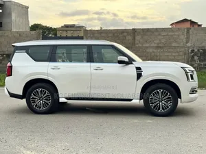 Nouveau Nissan Platina 2025 Blanc