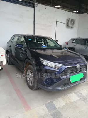 Toyota RAV4 XLE 2021 Bleu