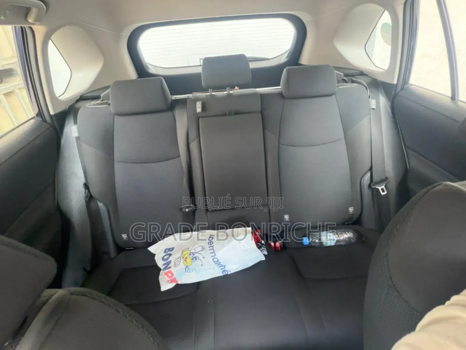 Toyota RAV4 XLE 2021 Bleu