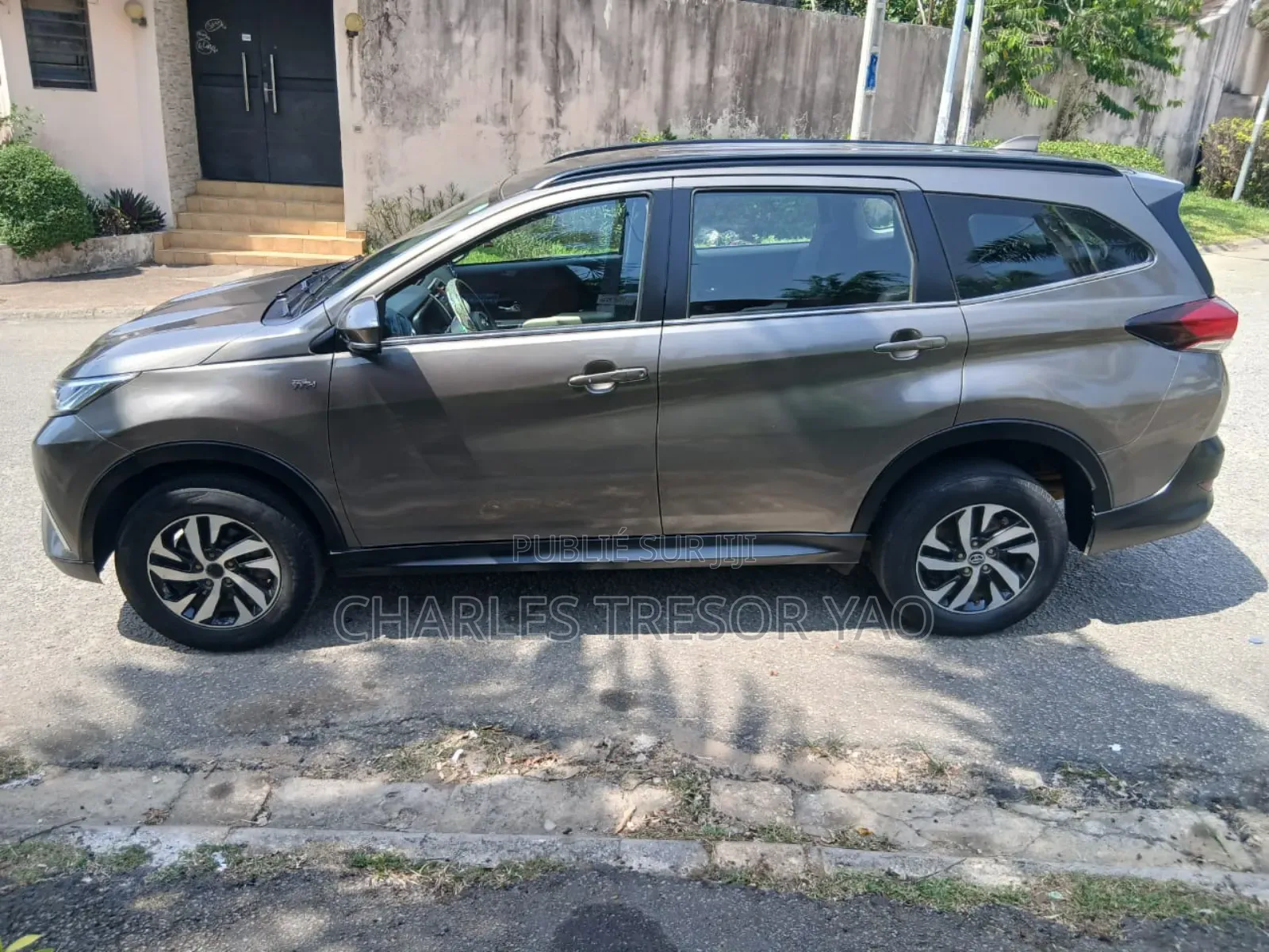 Toyota Rush 2023 Gris