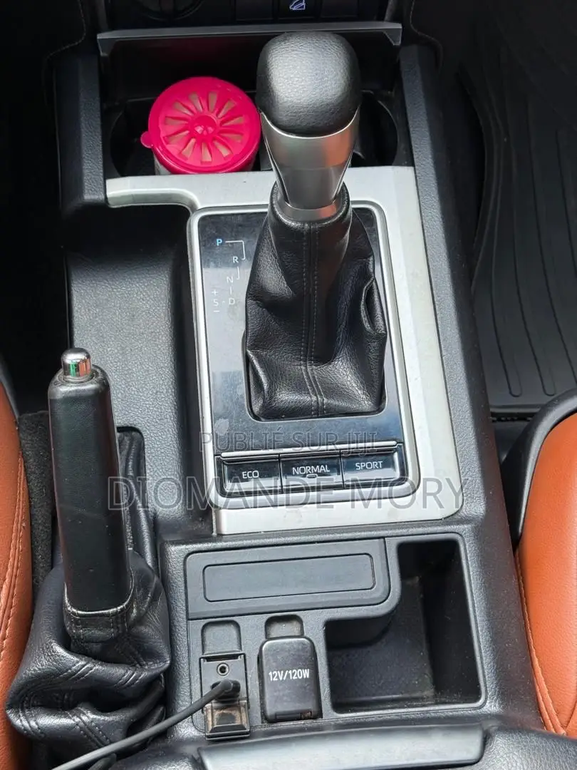 Toyota Land Cruiser Prado 2021 Noir