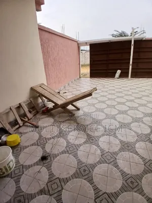 5chbre Duplex dans Ismael Coulibaly, Bingerville à Vendre