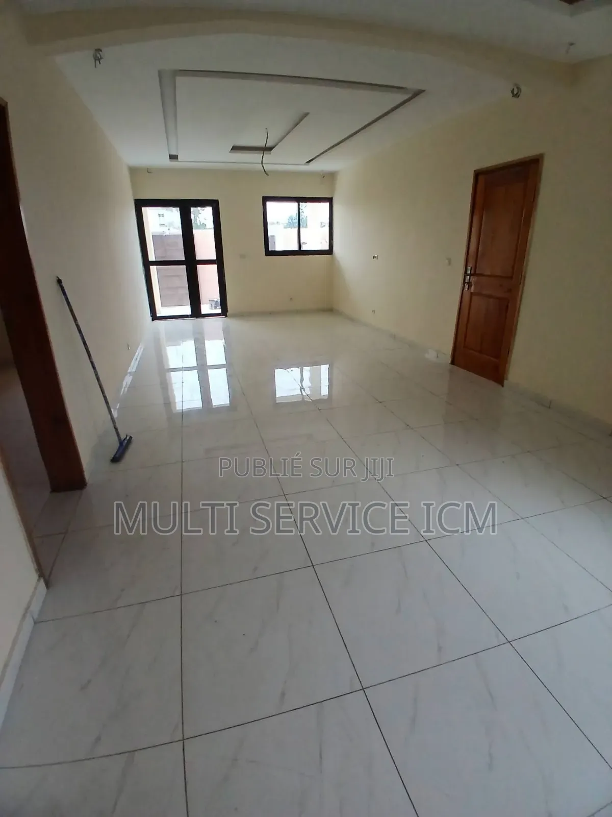 5chbre Duplex dans Ismael Coulibaly, Bingerville à Vendre