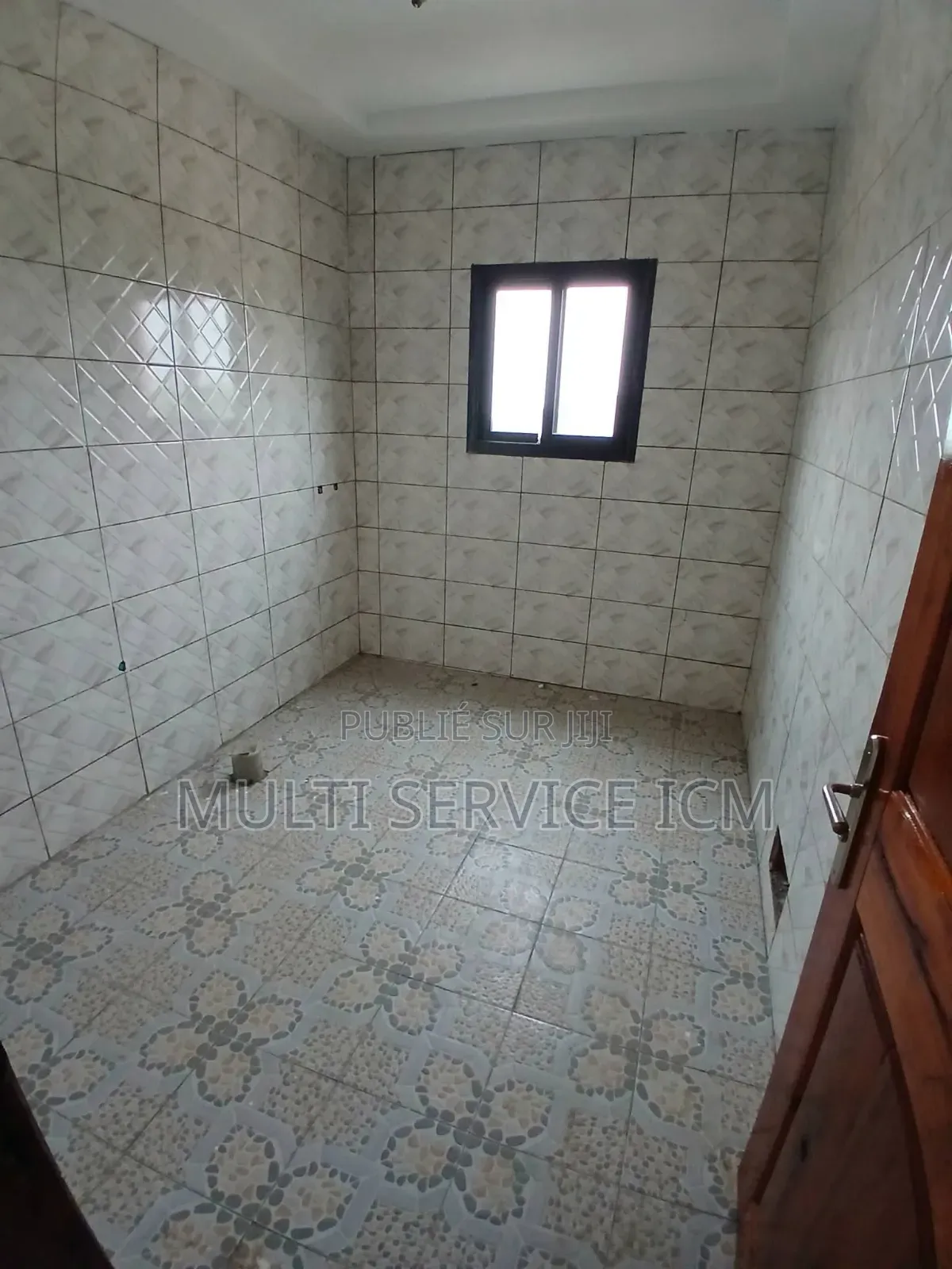 5chbre Duplex dans Ismael Coulibaly, Bingerville à Vendre