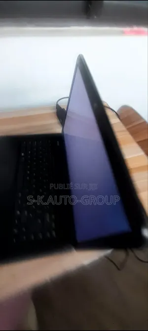 Ordinateur portable Dell Latitude 5410 4GB Intel Pentium HDD 512GB