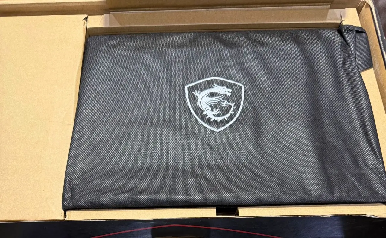 Nouveau MSI Vector 16 HX AI A2XWIG 32GB Intel Core Ultra 7 SSD 1T