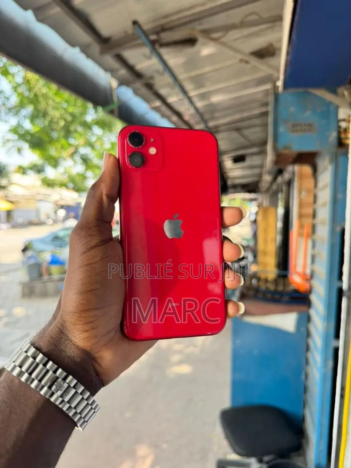Nouveau Apple iPhone 11 64 GB Rouge