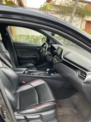 Toyota C-HR 2018 Noir