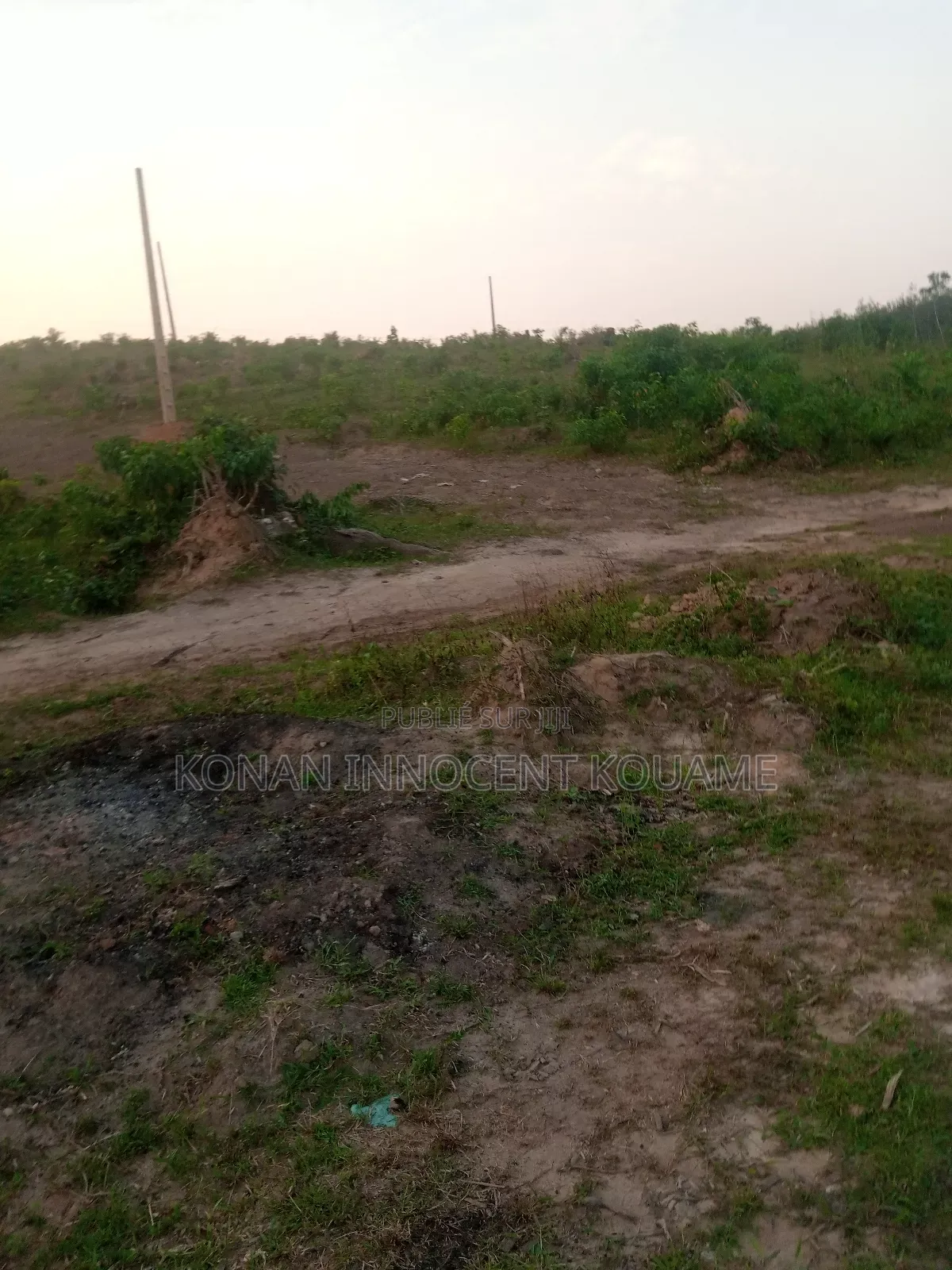 Un Terrain De 400m2 Bien Placé Pour Vous Tu Veux Réaliser Tes Rêves