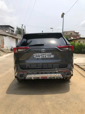 Toyota RAV4 XLE Premium 2021 Noir