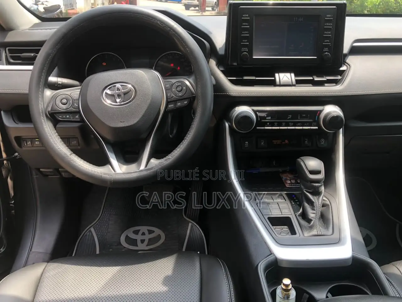 Toyota RAV4 XLE Premium 2021 Noir