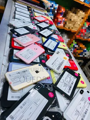 Nouveau Apple iPhone 12 64 GB Blanc