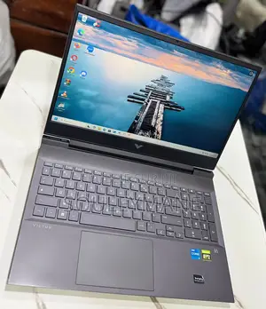 Ordinateur portable HP Victus 16 16GB Intel Core i5 SSD 512GB