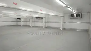 Nouvelle Chambre Froide À Louer Au Port De Pêche d'Abidjan