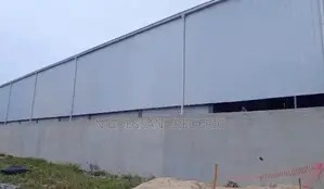 Nouvelle Chambre Froide À Louer Au Port De Pêche d'Abidjan