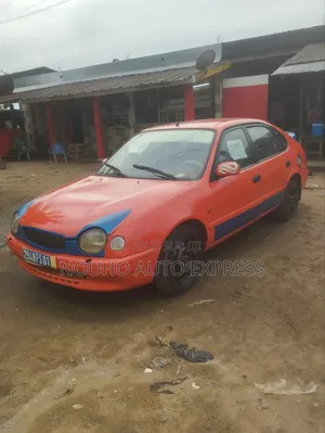 Toyota Corolla 2002 Orange