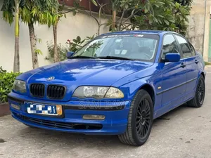 BMW 318i 2000 Bleu