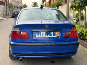 BMW 318i 2000 Bleu